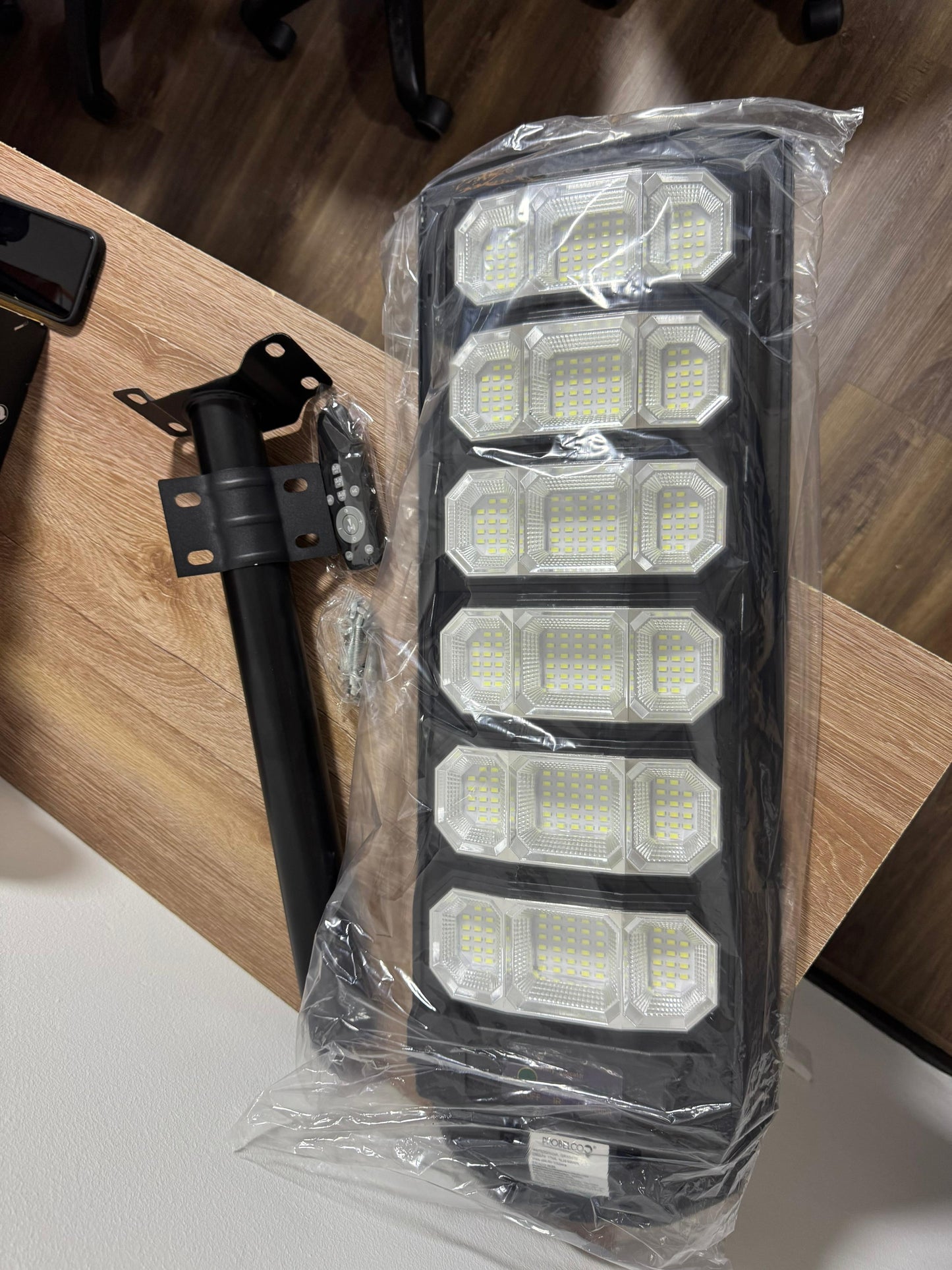 💡 LÁMPARA SOLAR LED 400 W — ILUMINACIÓN EXTERIOR IP65