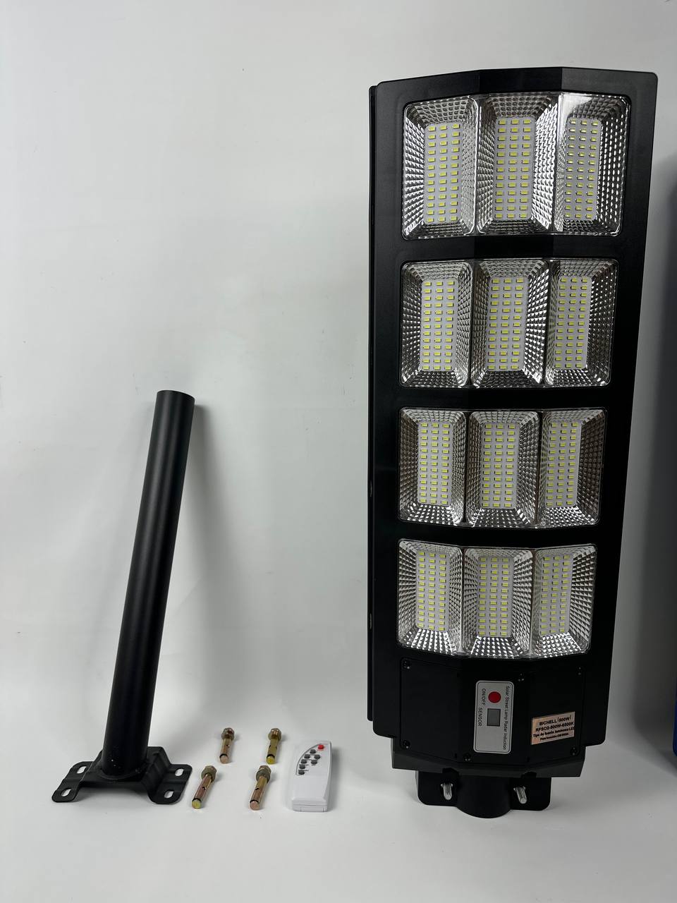 Lámpara Solar 500W – Grande (70 x 24 cm) + Obsequio: Tubo de Instalación – 1 Año de Garantía Real